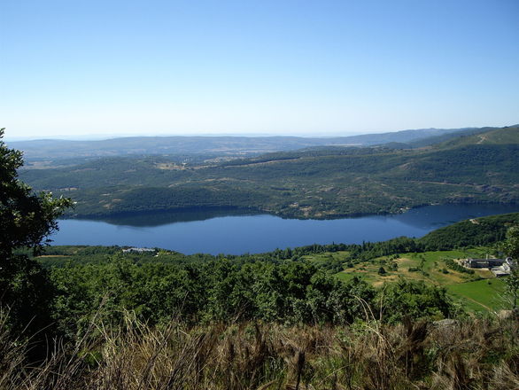 دریاچه سانابریا در زامورا