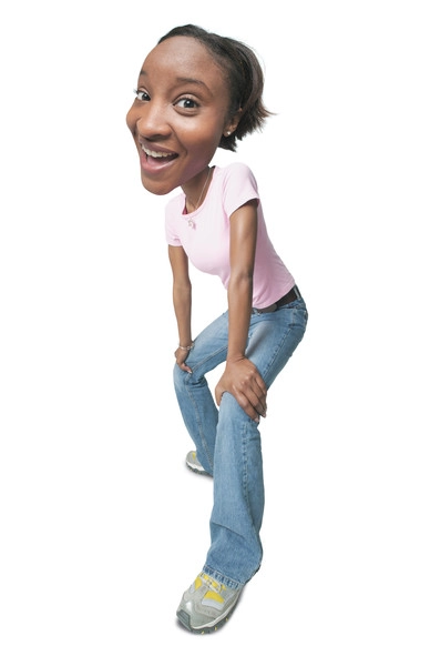 عکس کاریکاتور یک زن جوان آفریقایی آمریکایی با شلوار جین و پیراهن صورتی در حالی که به جلو خم می شود و لبخند می زند
