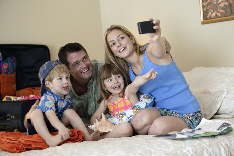 عکس گرفتن خانواده در تعطیلات
